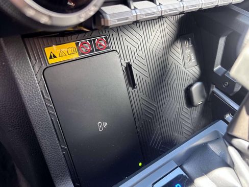 Used 2024 Toyota Tacoma Limited w/ Limited Package (LT) image 24