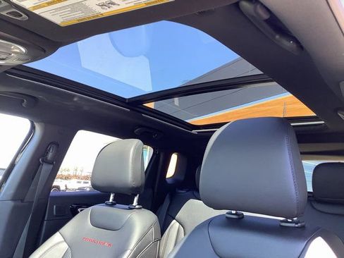 New 2025 Jeep Compass Trailhawk w/ Sun & Sound Group image 21