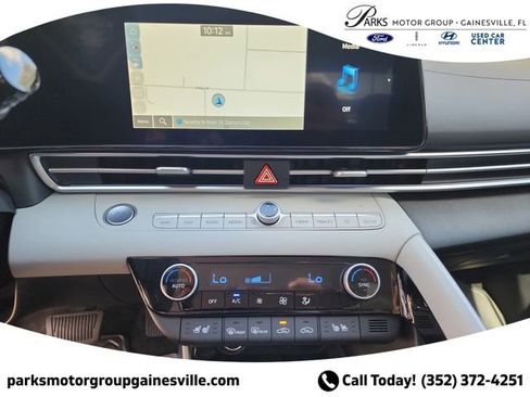 New 2025 Hyundai Elantra Limited image 19