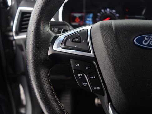 Used 2020 Ford Edge ST image 6