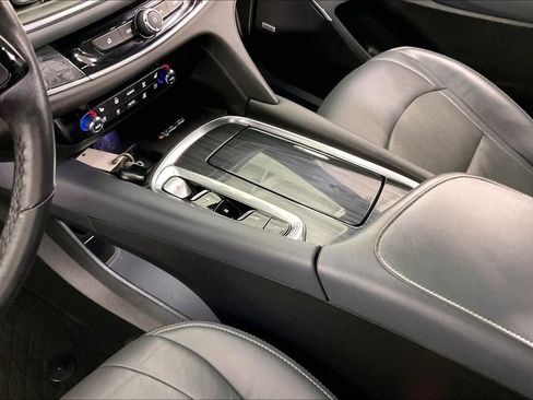Used 2022 Buick Enclave Premium image 19