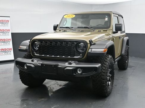 Used 2025 Jeep Wrangler Sport image 4