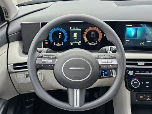 Used 2025 Hyundai Tucson Blue image 17