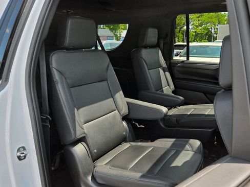 Used 2023 Chevrolet Suburban Z71 w/ Luxury Package AWD/4WD image 61