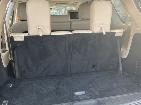 Used 2019 Nissan Pathfinder Platinum image 11