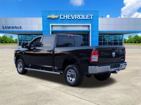 Used 2024 RAM 2500 Tradesman w/ Chrome Appearance Group AWD/4WD image 3