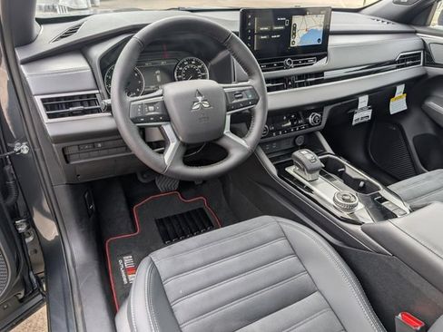 New 2026 Mitsubishi Outlander AWD image 14