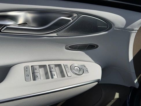 Certified 2026 Genesis GV70 2.5T Advanced AWD/4WD image 16