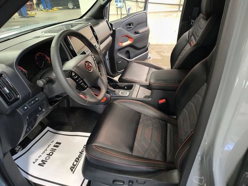 Used 2026 Nissan Frontier PRO-4X w/ Pro Premium Package AWD/4WD image 9