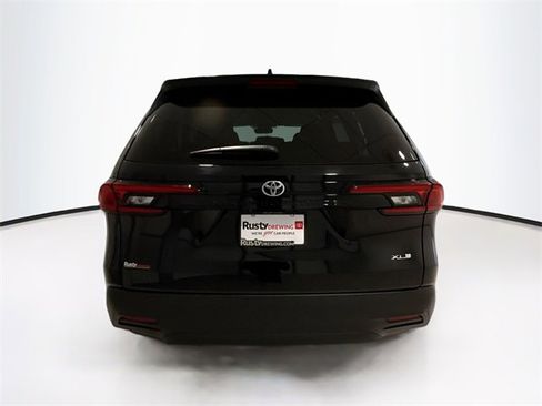 Certified 2025 Toyota Grand Highlander XLE image 5
