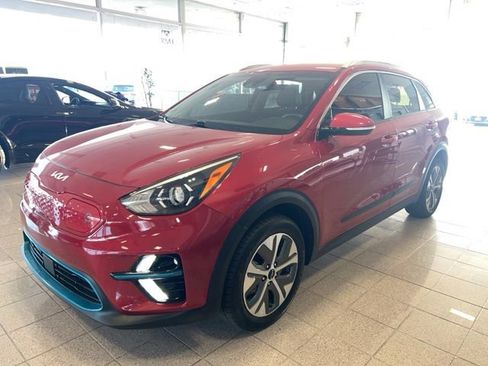 Used 2022 Kia Niro EX image 12