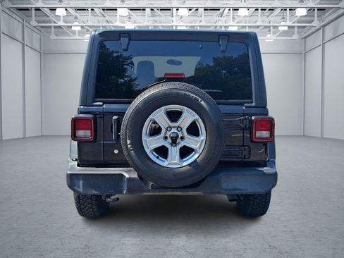Used 2019 Jeep Wrangler Unlimited Sport S AWD/4WD image 4