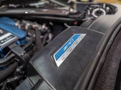 Used 2026 Chevrolet Corvette ZR1 w/ ZR1 Carbon Fiber Aero Package image 88