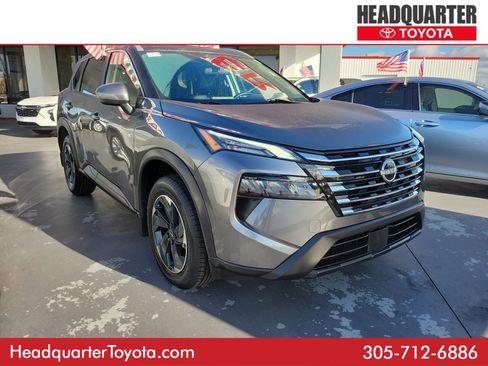 Used 2024 Nissan Rogue SV w/ SV Premium Package image 1