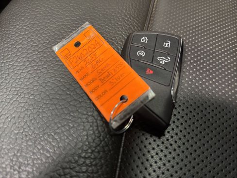 Used 2025 GMC Sierra 3500 Denali w/ Denali Reserve Package image 51