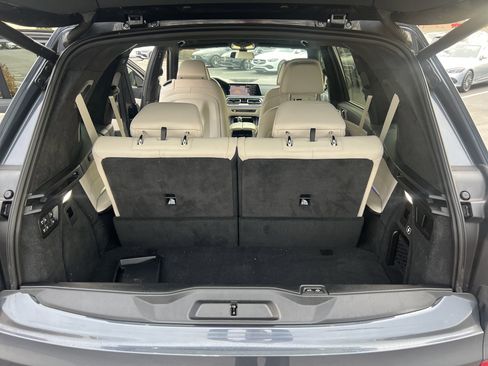 Used 2020 BMW X7 M50i image 34