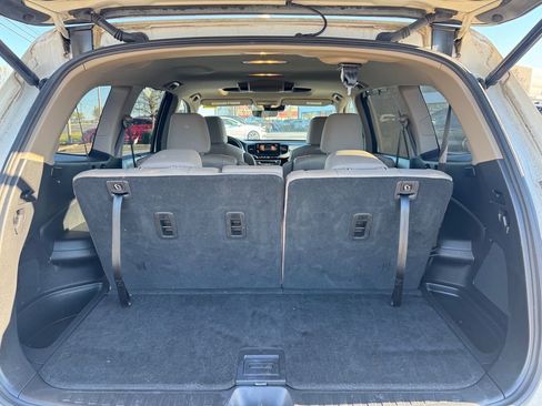 Used 2019 Honda Pilot Touring image 9