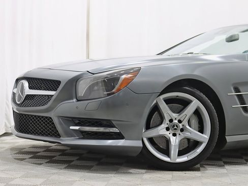 Used 2013 Mercedes-Benz SL 550 image 4