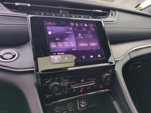 New 2025 Jeep Grand Cherokee Laredo X image 12