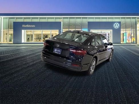 Used 2024 Volkswagen Jetta SE image 24