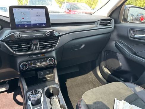 Used 2022 Ford Escape SEL w/ SEL Stealth AWD Package image 19