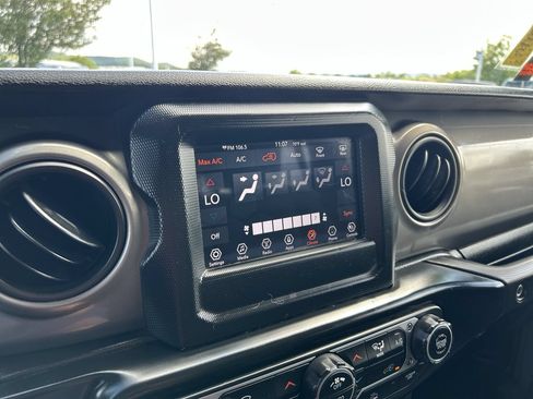 Used 2021 Jeep Wrangler Unlimited Sport AWD/4WD image 27