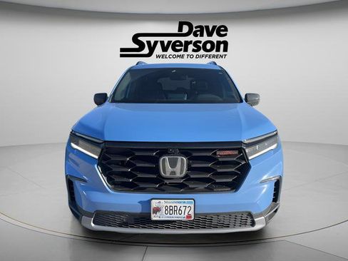 Used 2024 Honda Pilot TrailSport image 2
