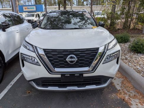 Used 2023 Nissan Rogue Platinum w/ Platinum Premium Package image 6