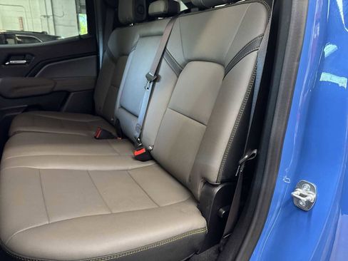 Used 2025 Chevrolet Colorado ZR2 w/ Midnight Edition AWD/4WD image 22
