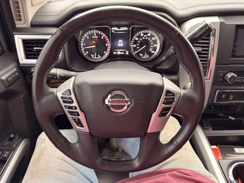 Used 2016 Nissan Titan SL image 37