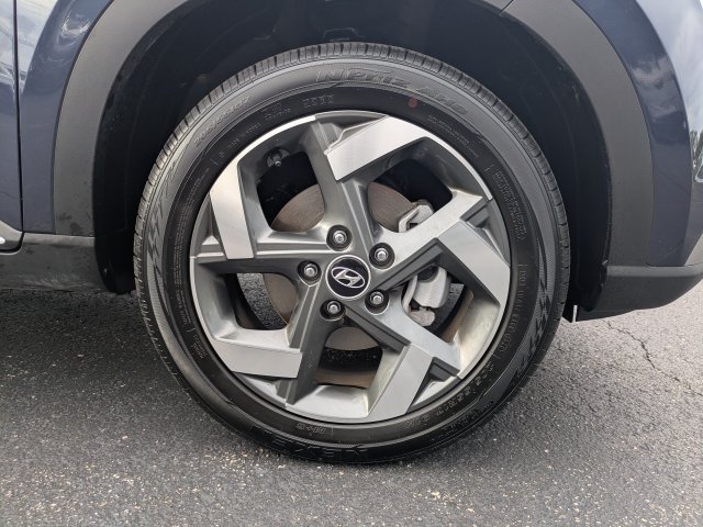 Certified 2026 Hyundai Venue SEL FWD image 11