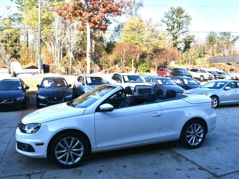 Used 2014 Volkswagen Eos Komfort image 10