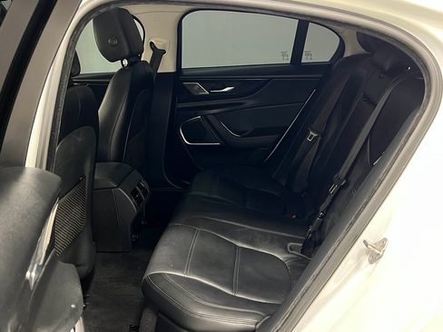 Used 2020 Jaguar XE S RWD image 31