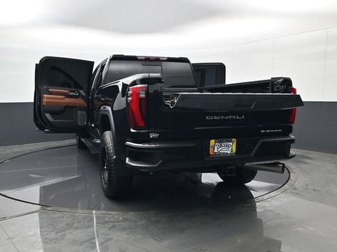 Used 2025 GMC Sierra 2500 Denali Ultimate image 32
