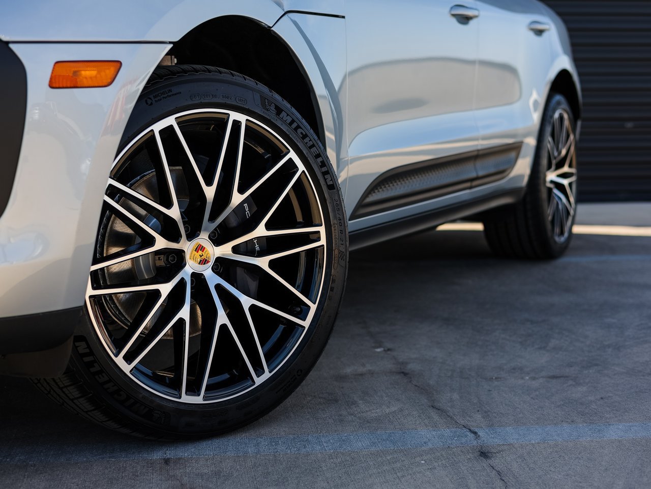 Certified 2026 Porsche Macan AWD/4WD image 12