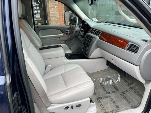 Used 2011 GMC Sierra 2500 SLT AWD/4WD image 18
