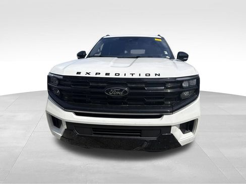 Used 2025 Ford Expedition Max Platinum w/ Stealth Performance Package AWD/4WD image 2