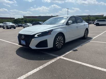 Used 2023 Nissan Altima 2.5 SV