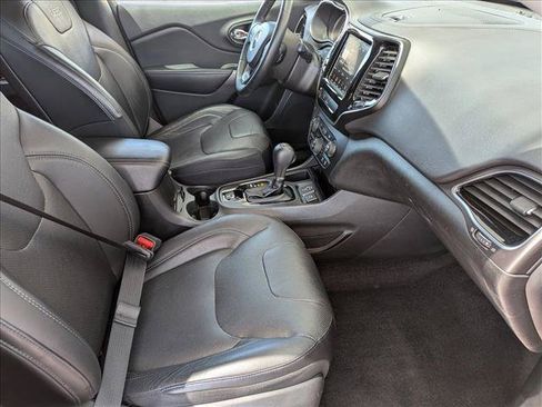 Used 2019 Jeep Cherokee Limited FWD image 21