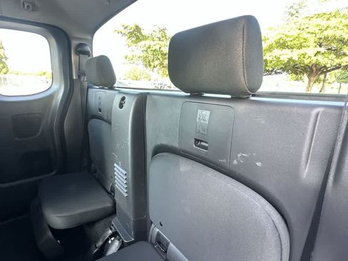 Used 2024 Nissan Frontier S RWD image 22