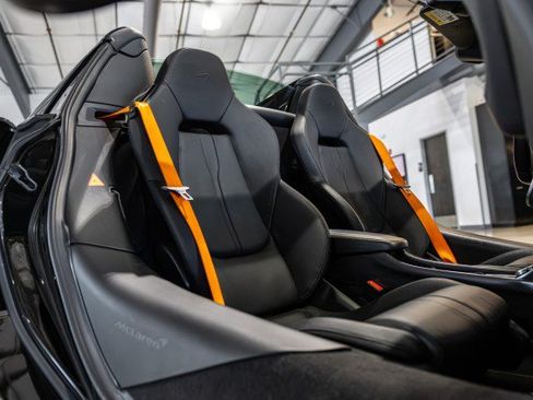 Used 2020 McLaren 600LT Spider RWD image 48