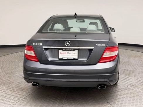 Used 2011 Mercedes-Benz C 300 4MATIC Sedan image 3