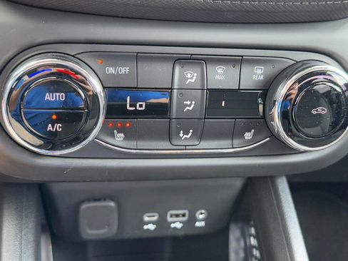 Used 2023 Chevrolet TrailBlazer LT w/ Convenience Package FWD image 22