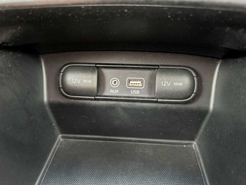 Used 2017 Kia Sorento LX image 28