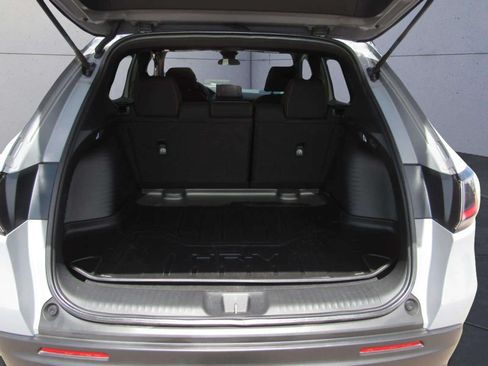 Certified 2025 Honda HR-V Sport image 12