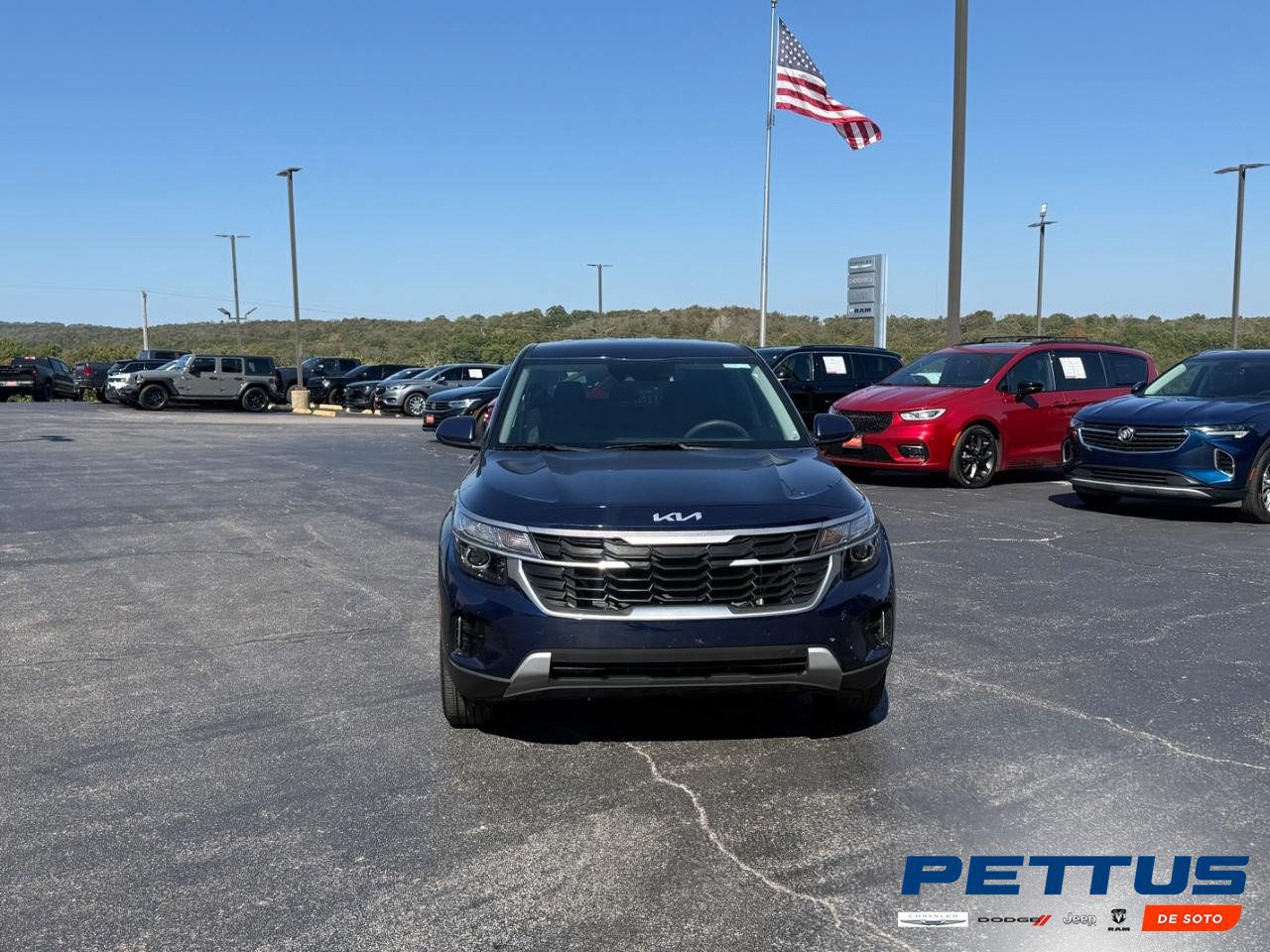 Used 2026 Kia Seltos LX FWD image 1