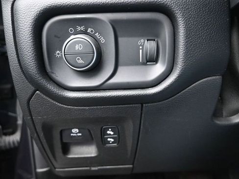 Used 2021 RAM 1500 Big Horn image 33