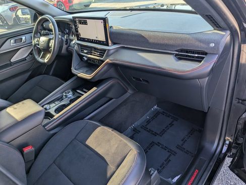 Used 2025 Ford Explorer ST RWD image 12