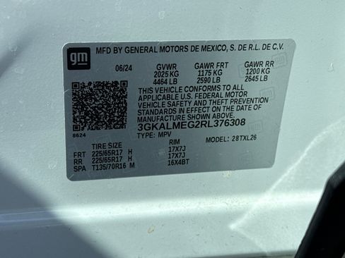Used 2024 GMC Terrain SLE FWD image 37