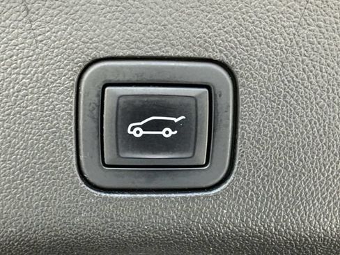 Used 2022 Cadillac Escalade ESV Sport Platinum w/ Heavy-Duty Trailer Package RWD image 15